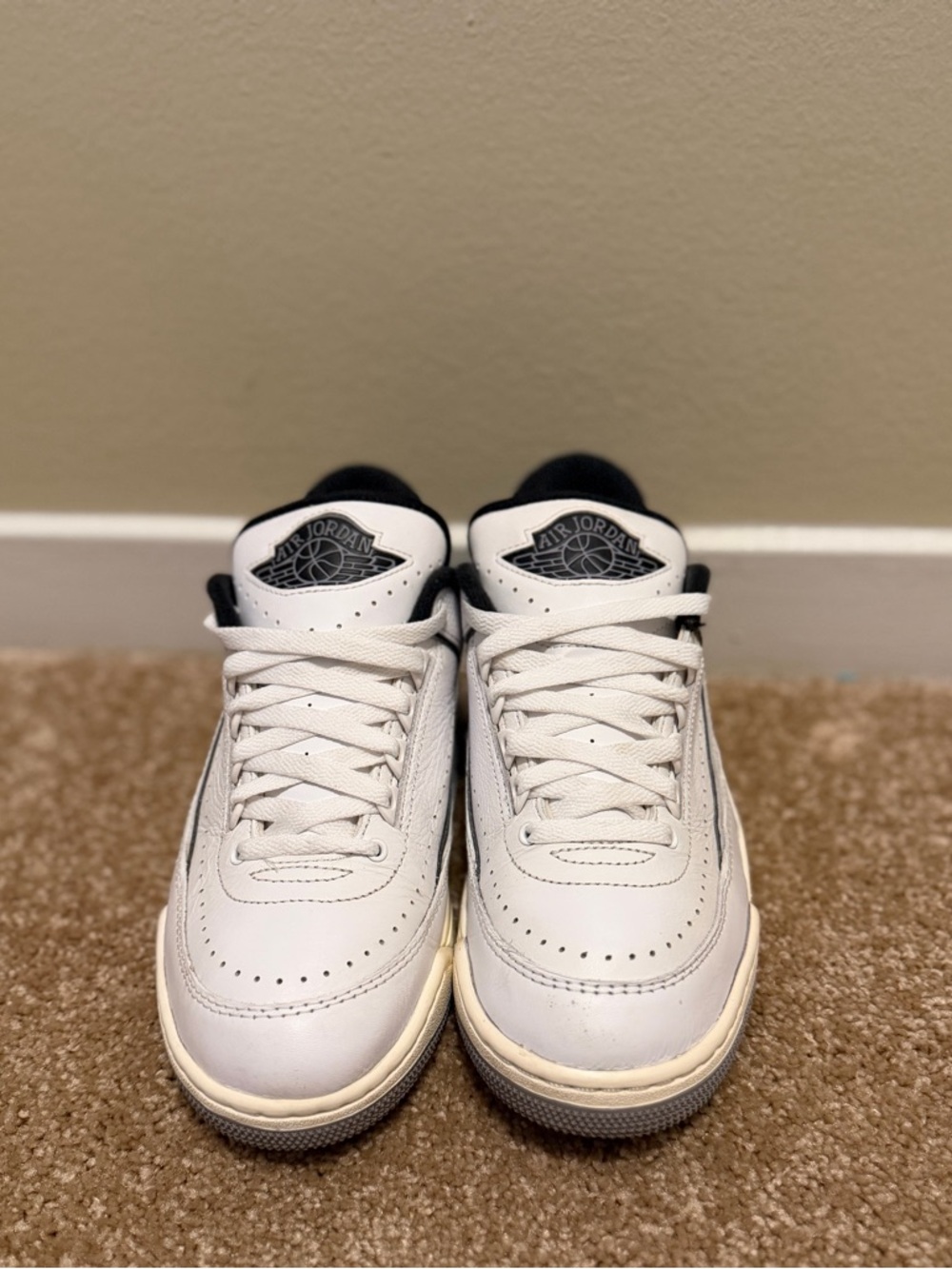 Jordan 2/3 White black
